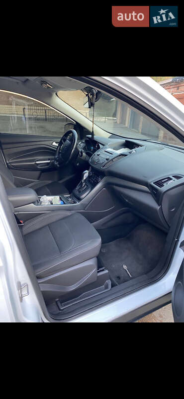 Внедорожник / Кроссовер Ford Kuga 2017 в Александрие