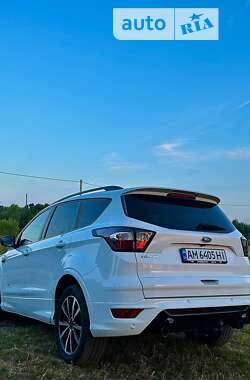 Внедорожник / Кроссовер Ford Kuga 2017 в Житомире
