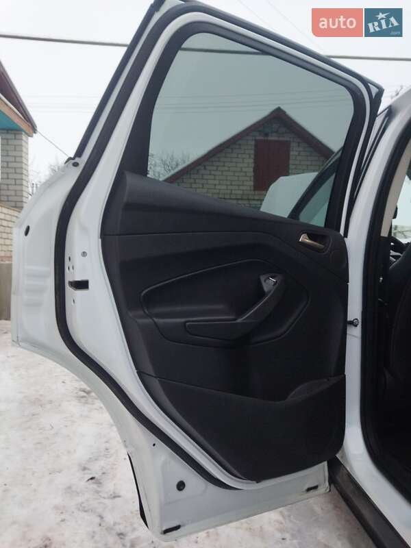 Внедорожник / Кроссовер Ford Kuga 2013 в Звягеле фото 9 Внедорожник / Кроссовер Ford Kuga 2013 в Звягеле