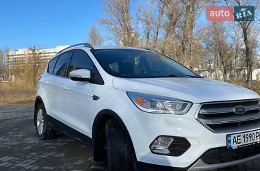 Внедорожник / Кроссовер Ford Kuga 2017 в Днепре