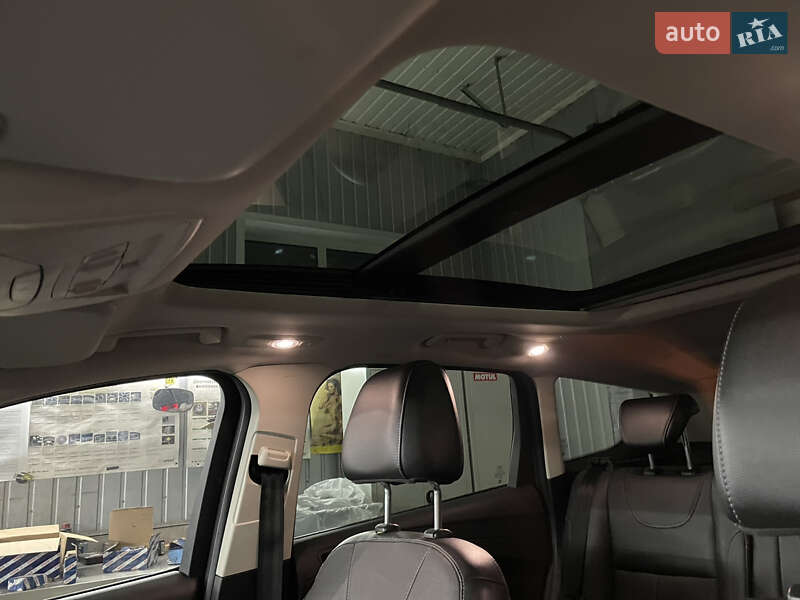 Внедорожник / Кроссовер Ford Kuga 2013 в Чернигове фото 18 Внедорожник / Кроссовер Ford Kuga 2013 в Чернигове