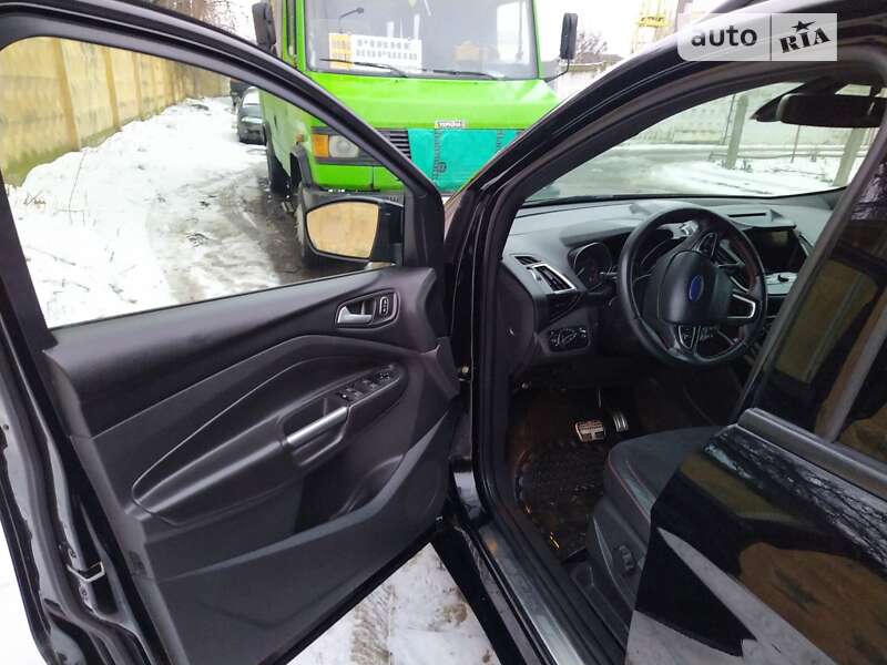 Позашляховик / Кросовер Ford Kuga 2017 в Рівному