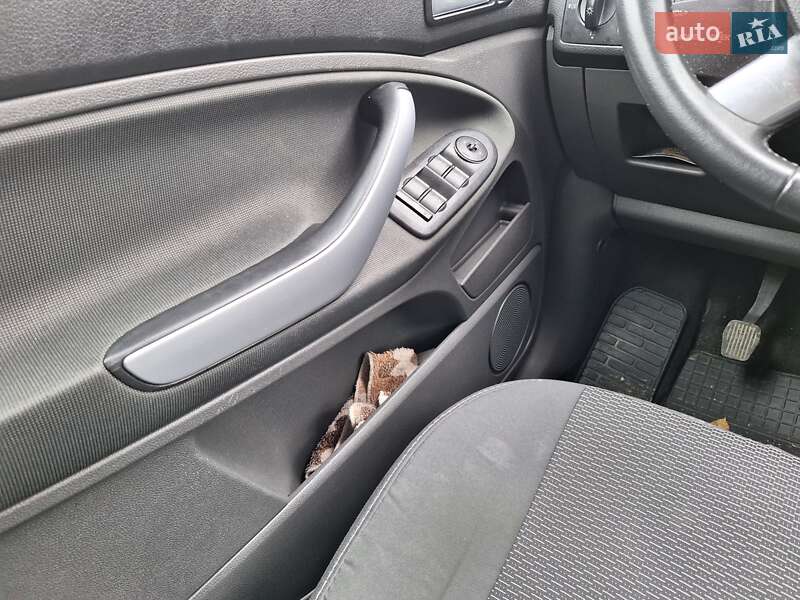 Позашляховик / Кросовер Ford Kuga 2011 в Шептицькому