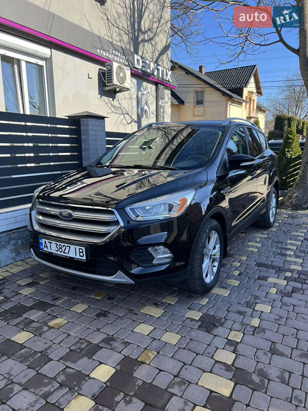 Внедорожник / Кроссовер Ford Kuga 2017 в Коломые