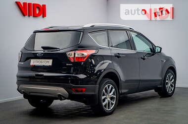 Внедорожник / Кроссовер Ford Kuga 2019 в 