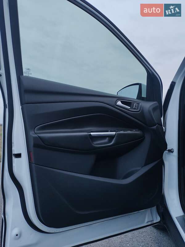 Внедорожник / Кроссовер Ford Kuga 2013 в Шептицькому