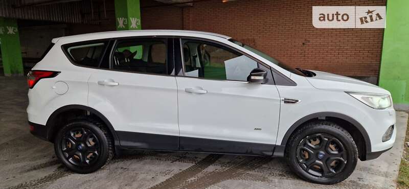 Позашляховик / Кросовер Ford Kuga 2017 в Львові фото 6 Позашляховик / Кросовер Ford Kuga 2017 в Львові