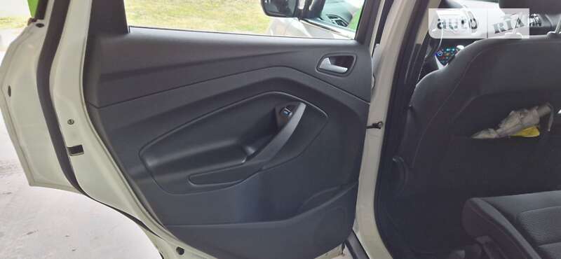 Позашляховик / Кросовер Ford Kuga 2017 в Львові фото 14 Позашляховик / Кросовер Ford Kuga 2017 в Львові