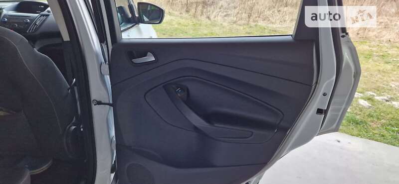 Позашляховик / Кросовер Ford Kuga 2017 в Львові фото 18 Позашляховик / Кросовер Ford Kuga 2017 в Львові