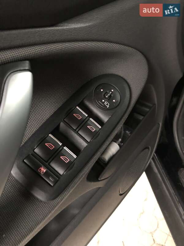 Внедорожник / Кроссовер Ford Kuga 2010 в Черкассах фото 17 Внедорожник / Кроссовер Ford Kuga 2010 в Черкассах