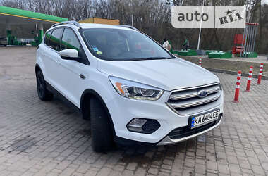 Внедорожник / Кроссовер Ford Kuga 2016 в Киеве
