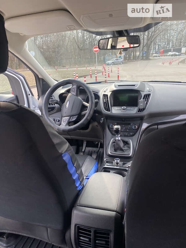 Внедорожник / Кроссовер Ford Kuga 2016 в Киеве фото 8 Внедорожник / Кроссовер Ford Kuga 2016 в Киеве