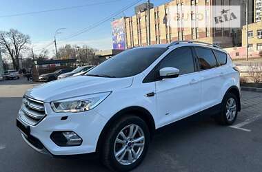 Внедорожник / Кроссовер Ford Kuga 2017 в Киеве