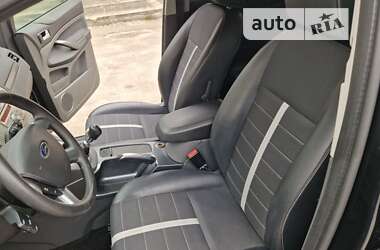 Внедорожник / Кроссовер Ford Kuga 2011 в Городке