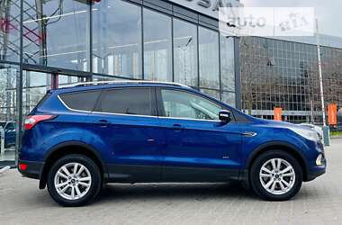 Внедорожник / Кроссовер Ford Kuga 2017 в Одессе