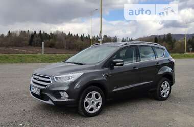 Внедорожник / Кроссовер Ford Kuga 2018 в Ровно