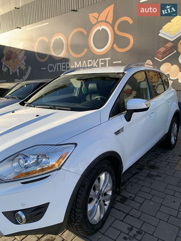 Позашляховик / Кросовер Ford Kuga 2012 в Перечині