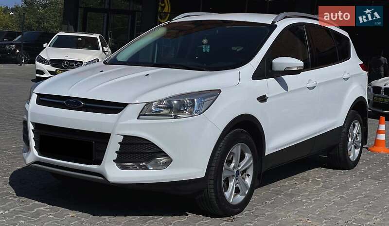 Позашляховик / Кросовер Ford Kuga 2013 в Чернівцях