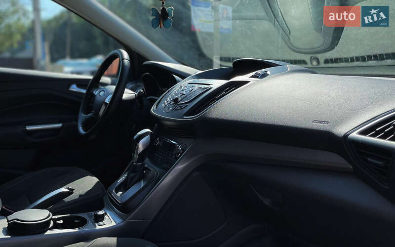 Позашляховик / Кросовер Ford Kuga 2013 в Чернівцях