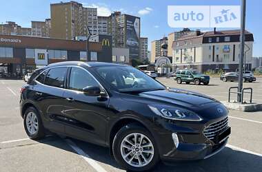 Позашляховик / Кросовер Ford Kuga 2020 в Києві