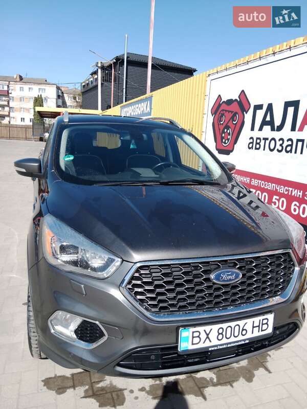 Внедорожник / Кроссовер Ford Kuga 2016 в Шепетовке фото 4 Внедорожник / Кроссовер Ford Kuga 2016 в Шепетовке