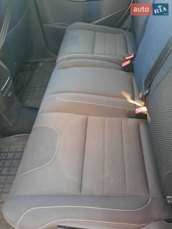 Внедорожник / Кроссовер Ford Kuga 2015 в Каменском