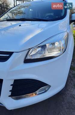 Внедорожник / Кроссовер Ford Kuga 2015 в Каменском