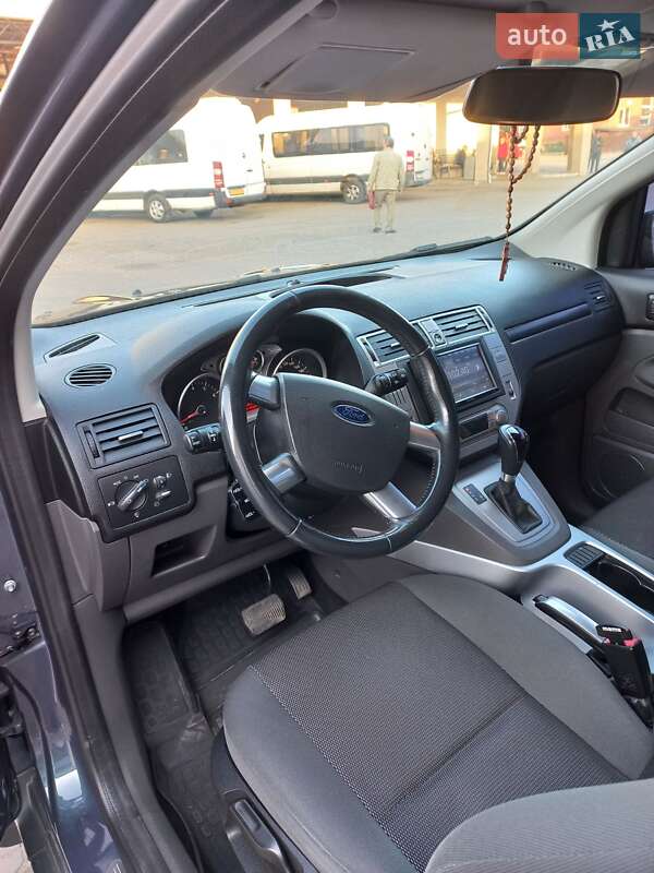 Внедорожник / Кроссовер Ford Kuga 2012 в Черновцах