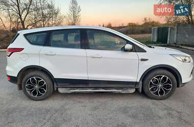 Внедорожник / Кроссовер Ford Kuga 2015 в Каменском