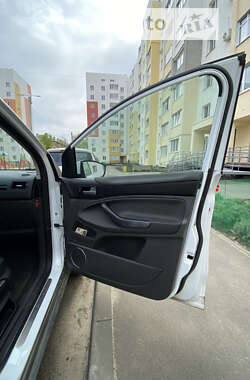 Позашляховик / Кросовер Ford Kuga 2011 в Харкові