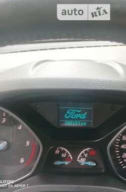 Позашляховик / Кросовер Ford Kuga 2015 в Херсоні