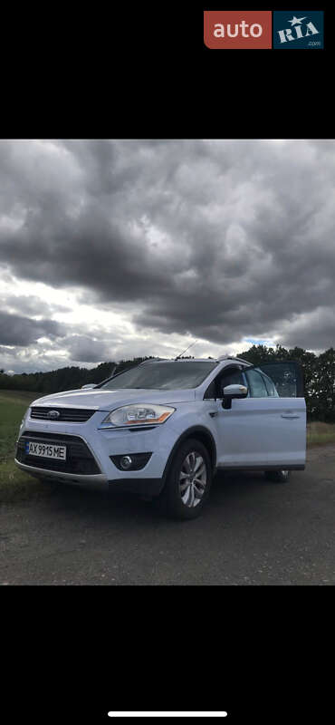 Внедорожник / Кроссовер Ford Kuga 2010 в 