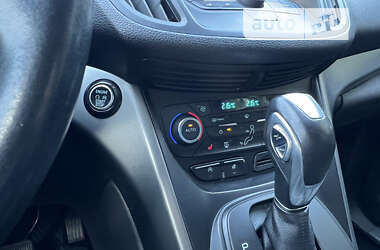 Позашляховик / Кросовер Ford Kuga 2019 в Дніпрі