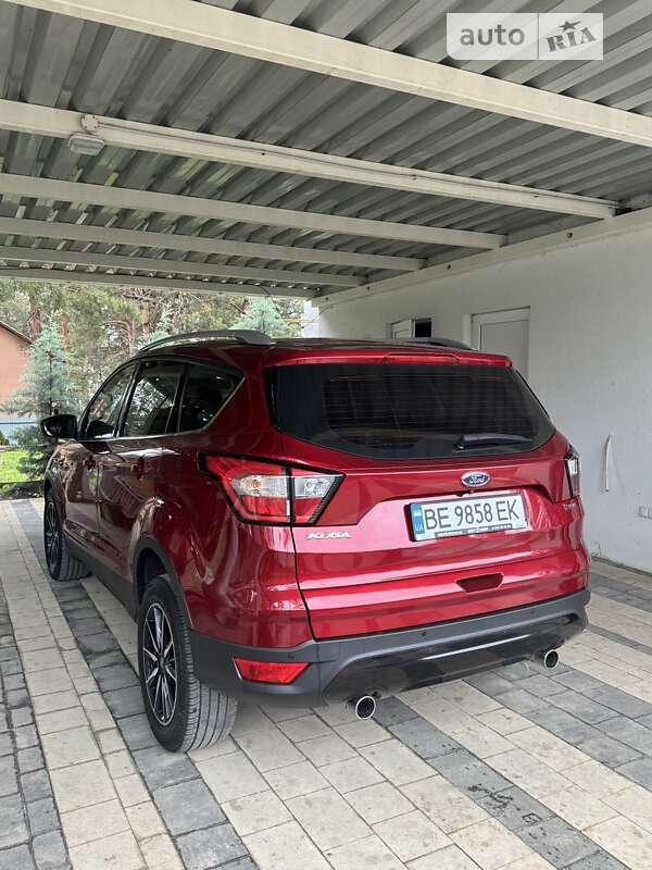 Внедорожник / Кроссовер Ford Kuga 2019 в Николаеве