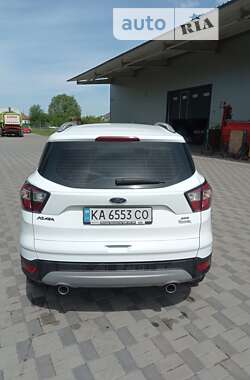 Позашляховик / Кросовер Ford Kuga 2019 в Черкасах