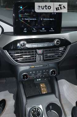 Внедорожник / Кроссовер Ford Kuga 2022 в 