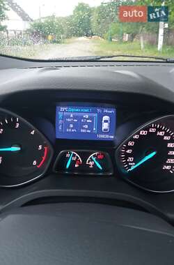 Внедорожник / Кроссовер Ford Kuga 2016 в 