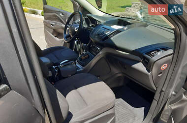 Позашляховик / Кросовер Ford Kuga 2014 в 