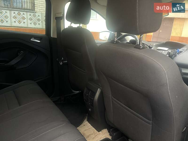 Позашляховик / Кросовер Ford Kuga 2013 в Дрогобичі