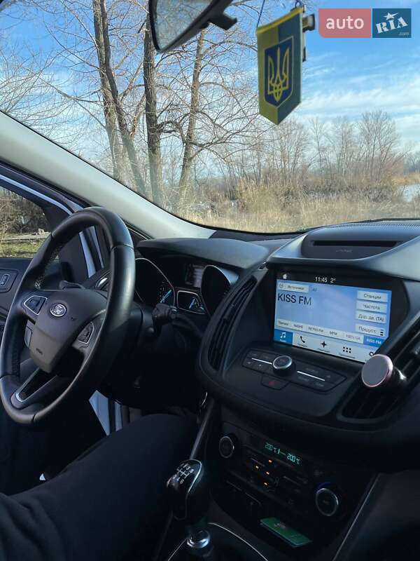 Внедорожник / Кроссовер Ford Kuga 2017 в Днепре