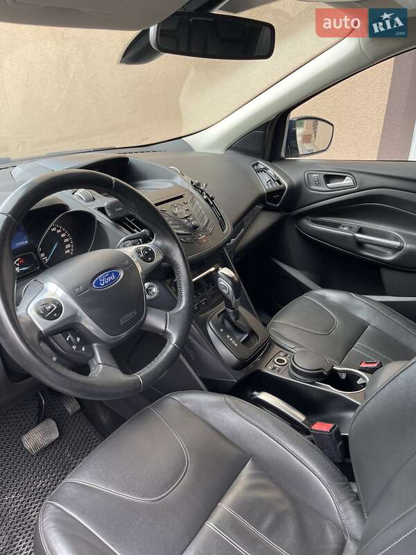 Внедорожник / Кроссовер Ford Kuga 2014 в Калуше