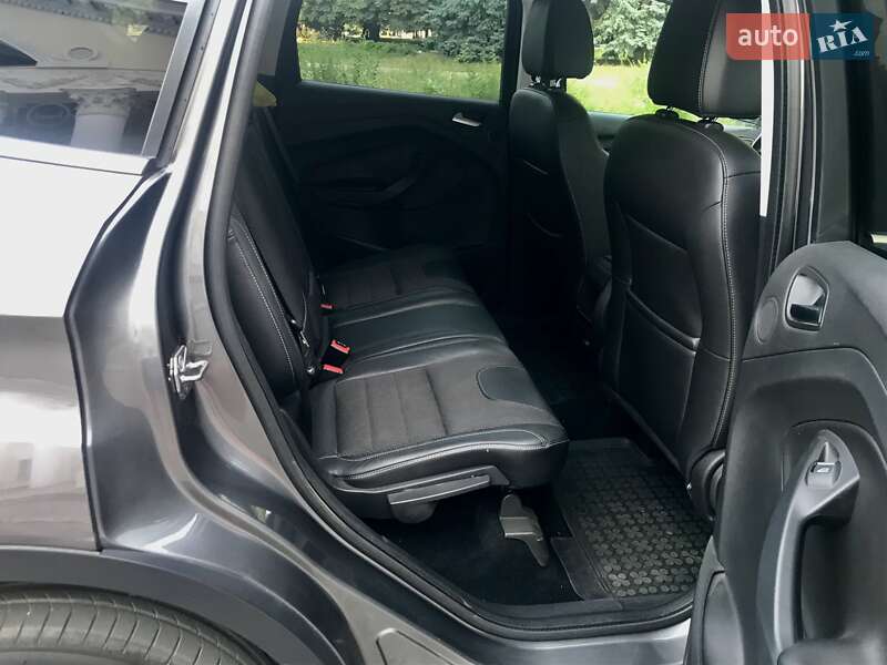 Внедорожник / Кроссовер Ford Kuga 2013 в Желтых Водах