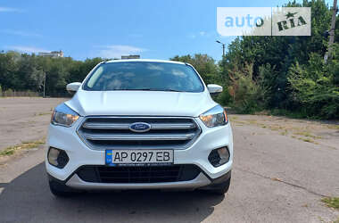 Позашляховик / Кросовер Ford Kuga 2016 в Запоріжжі