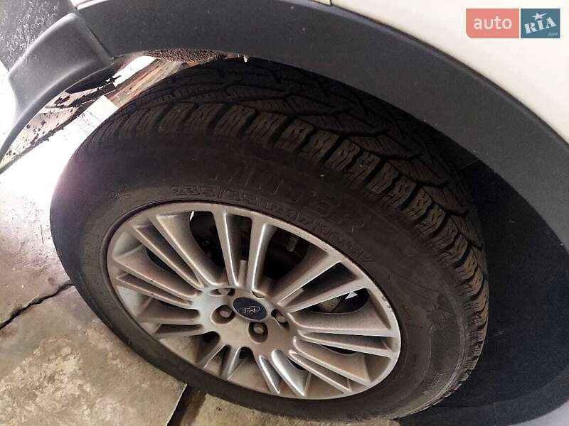 Позашляховик / Кросовер Ford Kuga 2015 в Запоріжжі фото 3 Позашляховик / Кросовер Ford Kuga 2015 в Запоріжжі