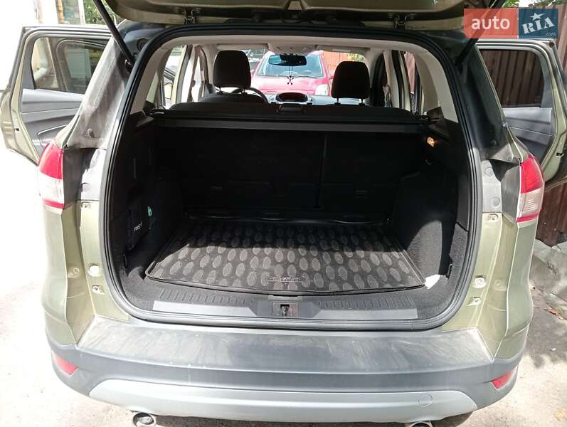 Внедорожник / Кроссовер Ford Kuga 2013 в Львове