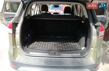 Внедорожник / Кроссовер Ford Kuga 2013 в 