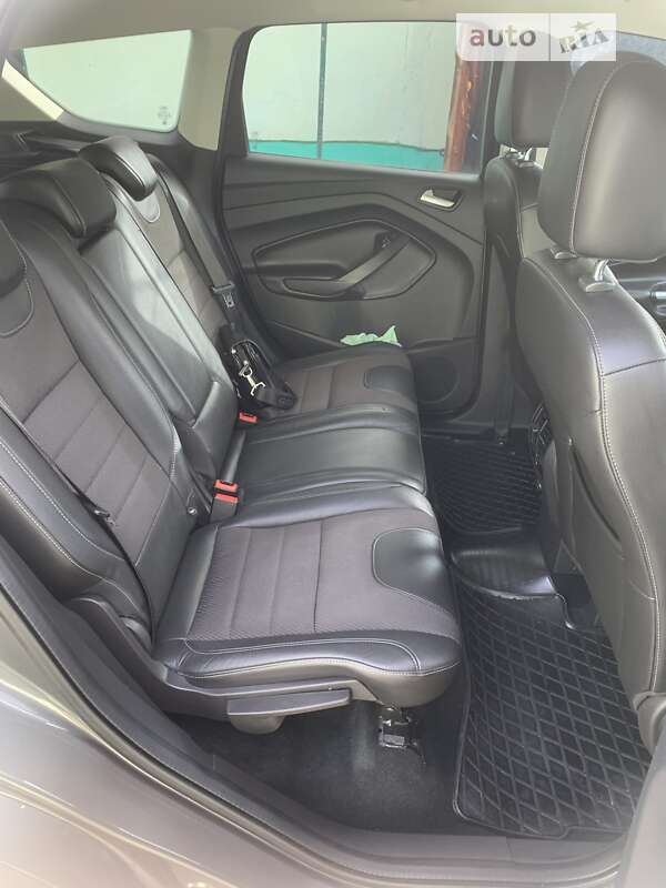 Позашляховик / Кросовер Ford Kuga 2015 в Тернополі