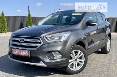 Позашляховик / Кросовер Ford Kuga 2018 в Тернополі