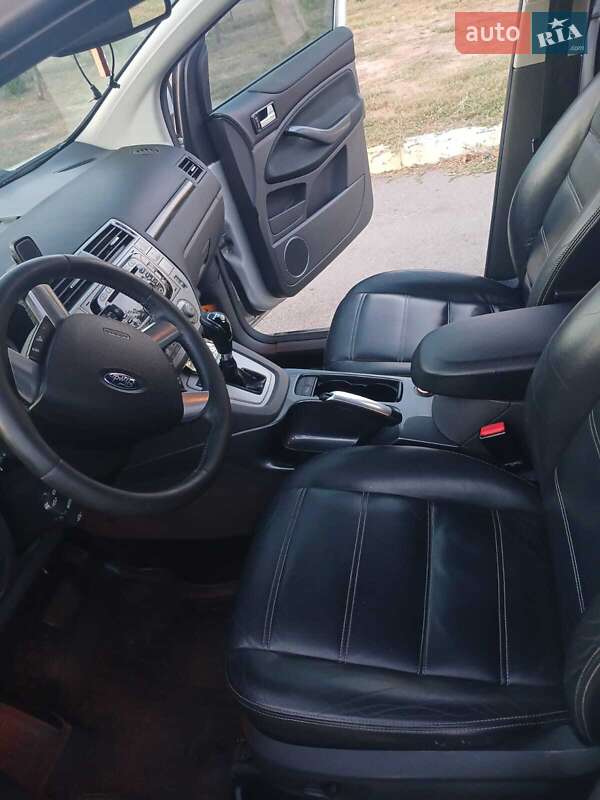 Внедорожник / Кроссовер Ford Kuga 2011 в Буче