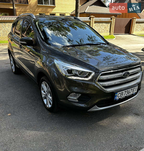 Внедорожник / Кроссовер Ford Kuga 2019 в Чернигове
